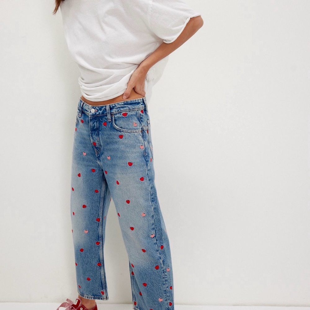 We The Free Deep Trance Embroidered Dropped
Boyfriend Jeans - NWT - Picture 3 of 6